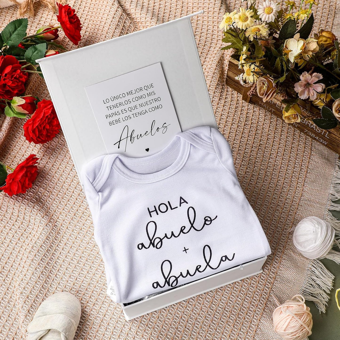 4 Pcs Pregnancy Announcement for Abuelos, Hola Abuelos Baby Bodysuit Pregnancy Reveal Card Baby Announcement Gift Box with Gifts Set