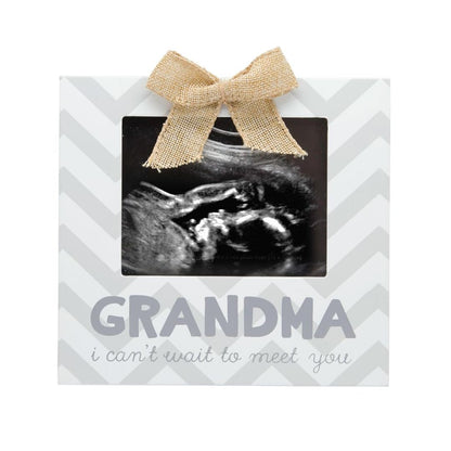 Grandma Pregnancy Announcement Sonogram Picture Frame, Ultrasound Photo Frame for New Grandparents, Ideal Pregnancy Reveal Keepsake for Grandmothers, 4X5 Photo Insert, Chevron Gray