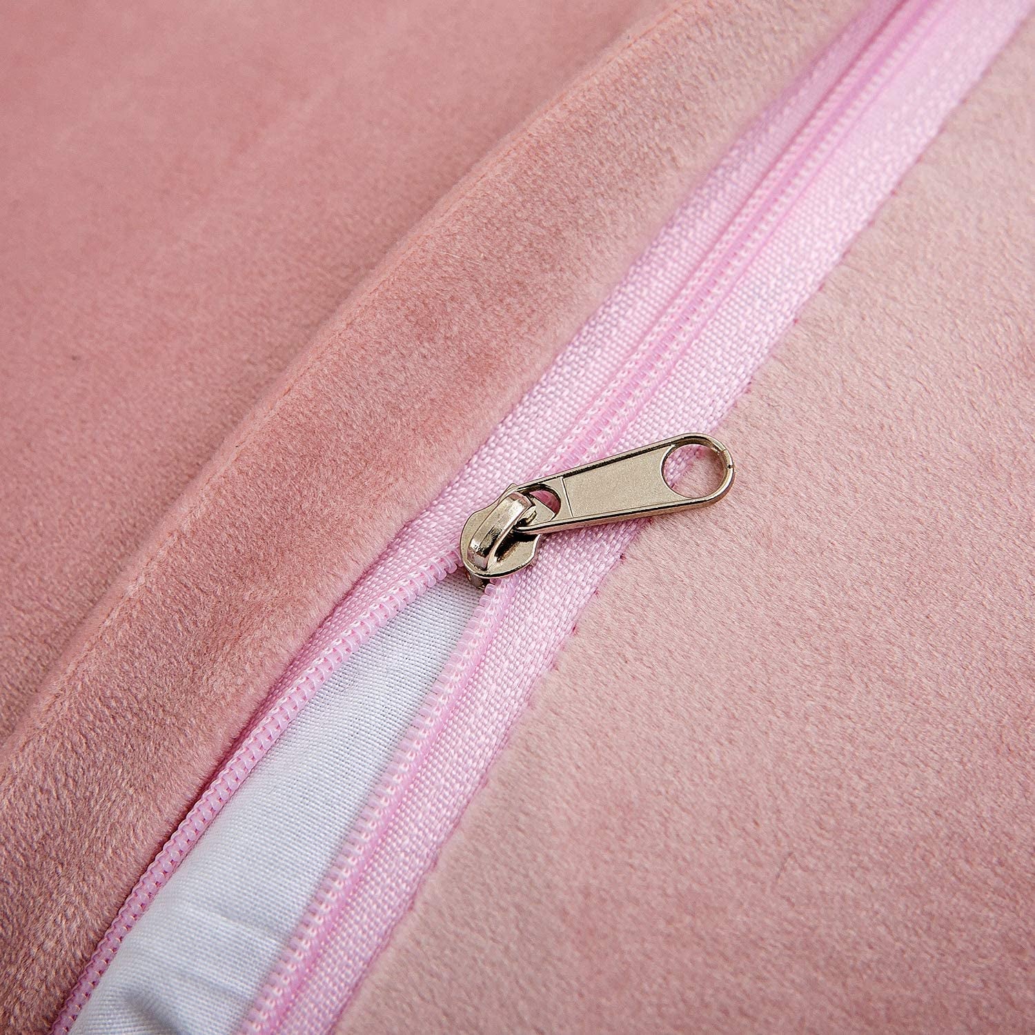 Blush Faux-Fur Sensory Duo - Modern chaos requires tactile countermeasures. Deploy these plush environmental anchors to soften rigid architecture and enforce cognitive rest. A dual-asset investment in spatial serenity and absolute comfort.